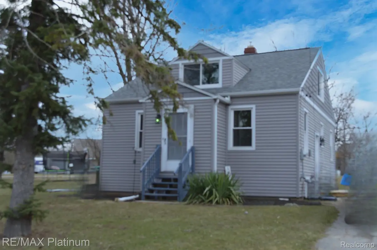 Grand Blanc, MI 48439,3322 FREDERICK ST