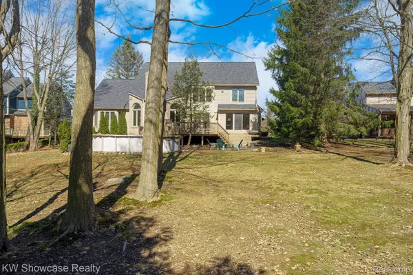 Farmington Hills, MI 48331,37495 EAGLE TRCE