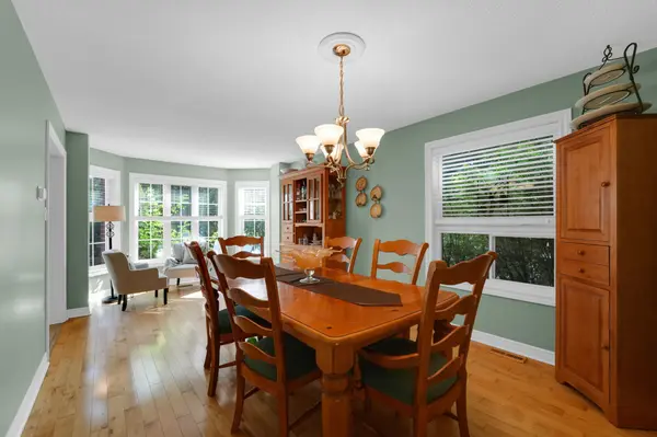 Newmarket, ON L3X 1V4,304 Rhodes CIR