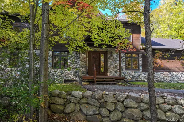 Waterford, MI 48329,4335 ROHR RD