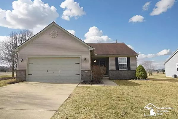 Dundee, MI 48131,832 Falcon DR