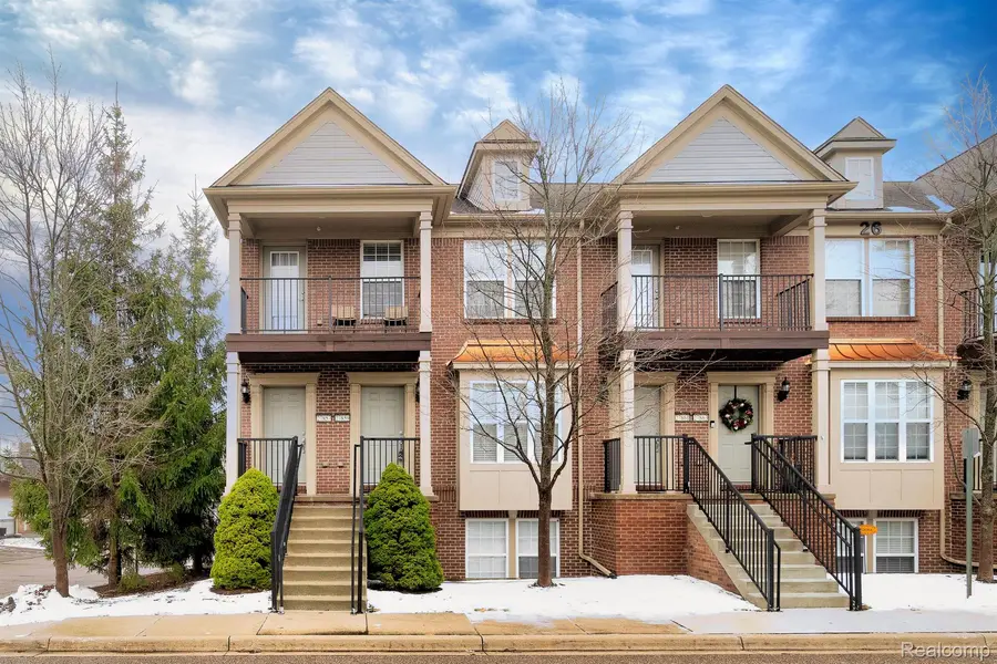 27893 HOPKINS DR, Novi, MI 48377