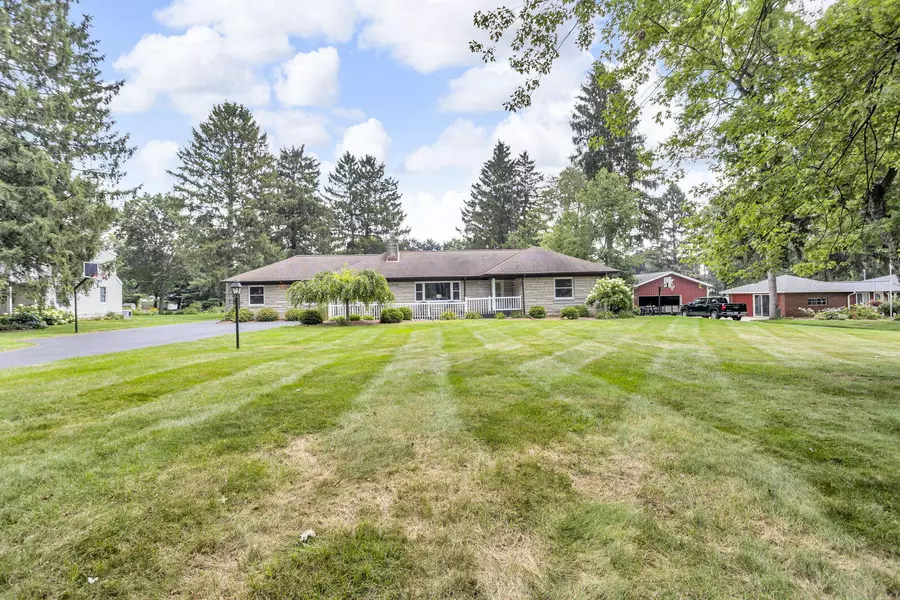 2327 Arbor Hills RD, Jackson, MI 49201