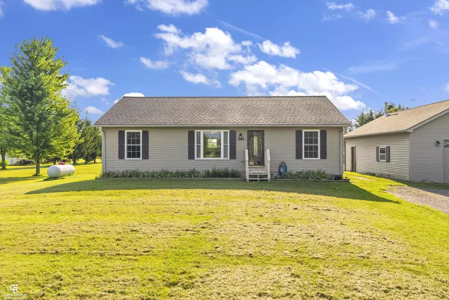 2168 Cove RD, Wales, MI 48027