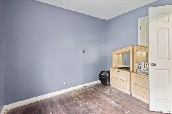 Detroit, MI 48235,20235 Ferguson ST