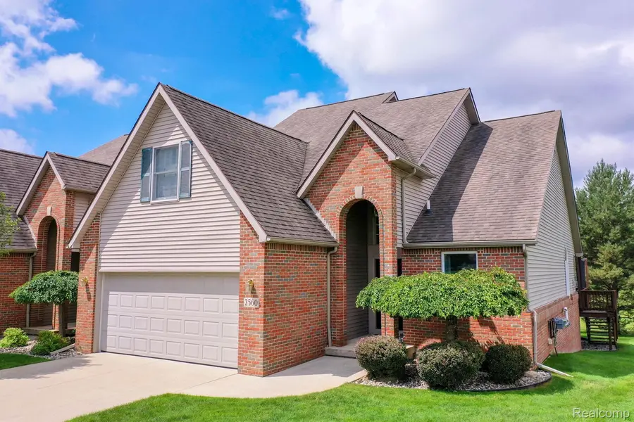 2560 PALMER DR, Davison, MI 48423