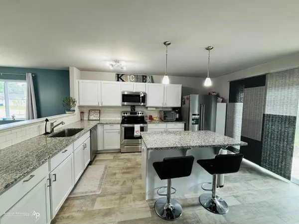 Davison, MI 48423,927 Village DR