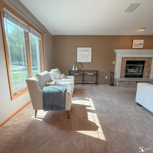 Lambertville, MI 48144,8325 Waterford DR