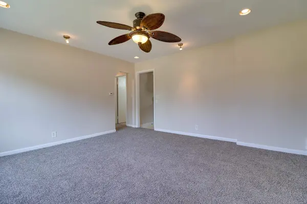 Saint Clair Shores, MI 48082,22621 Garfield ST