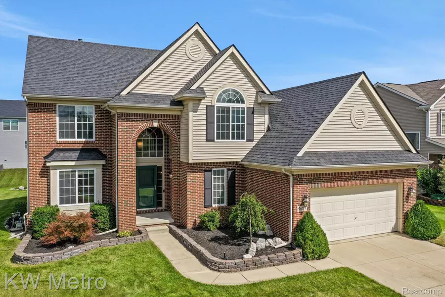 9659 FALMOUTH DR, Ypsilanti, MI 48197