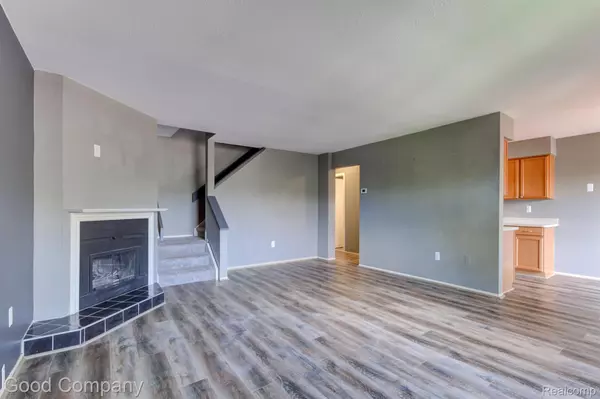 Southfield, MI 48033,24721 PRIMROSE LN