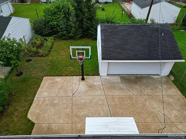 Redford, MI 48239,12074 COLUMBIA