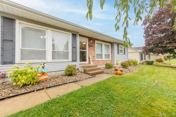 Adrian, MI 49221,145 RENFREW AVE