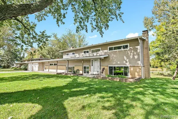 Commerce Twp, MI 48390,2553 N TRAIL RD