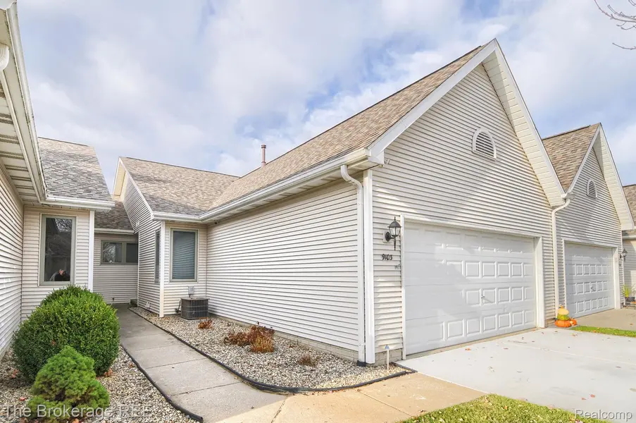 9103 EMILY DR, Davison, MI 48423