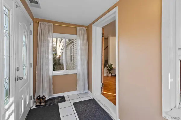 Troy, MI 48083,36 Vermont DR