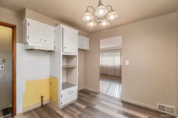 Pontiac, MI 48340,340 W YALE AVE