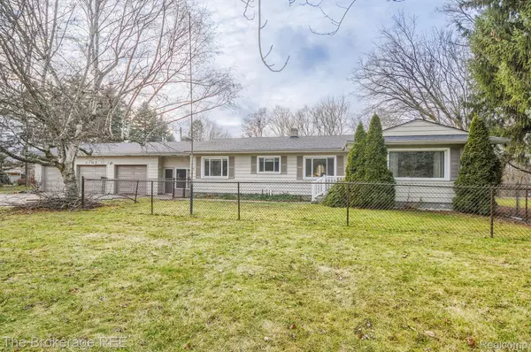 Davison, MI 48423,4105 N IRISH RD