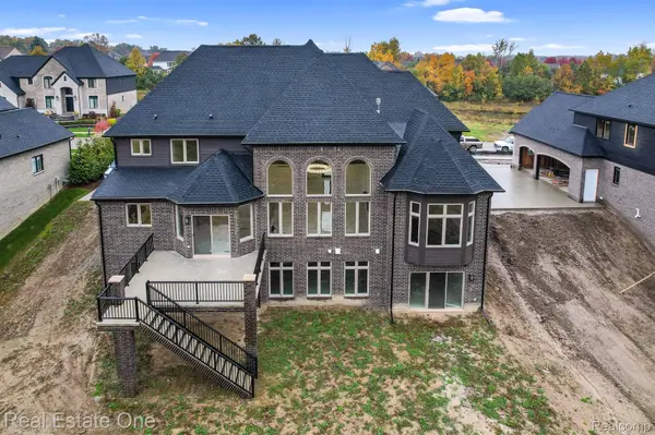 Utica, MI 48316,2150 LEEWOOD DR