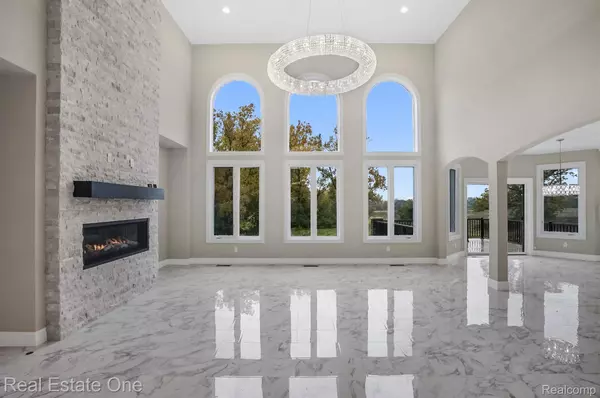 Utica, MI 48316,2150 LEEWOOD DR