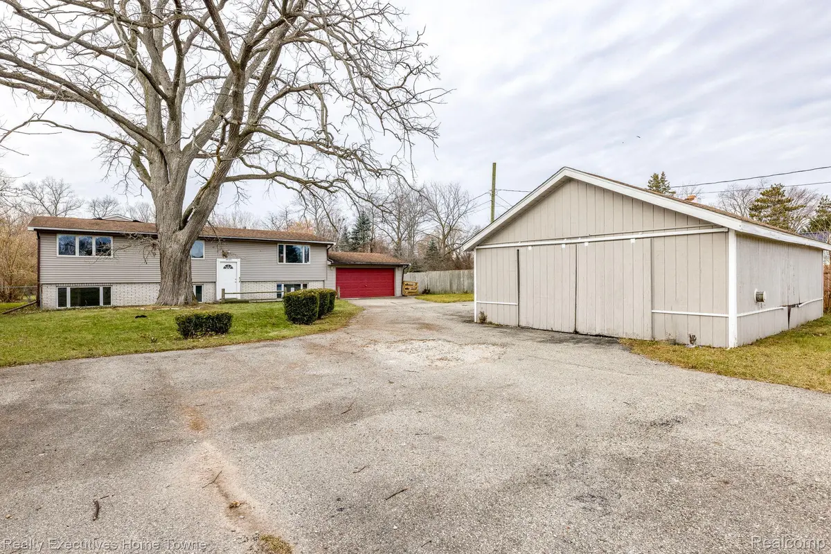 4435 FAIRWAY DR, Fort Gratiot Twp, MI 48059