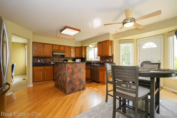 Canton, MI 48188,42087 TRENT DR