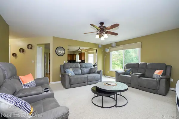 Canton, MI 48188,42087 TRENT DR