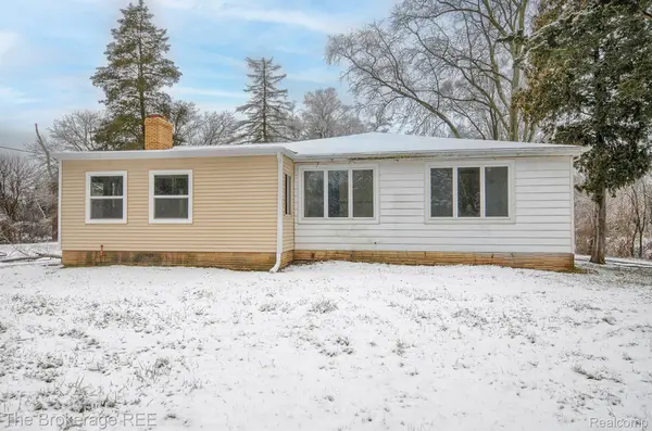 Burton, MI 48509,2083 N VASSAR RD