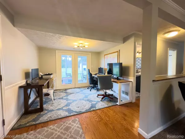 Ortonville, MI 48462,3900 OAKWOOD RD