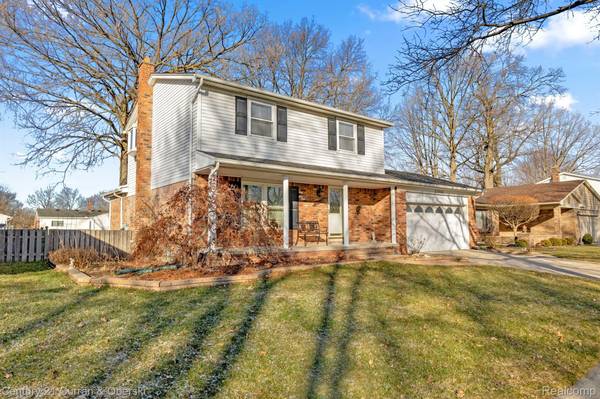 21648 HALL RD, Woodhaven, MI 48183