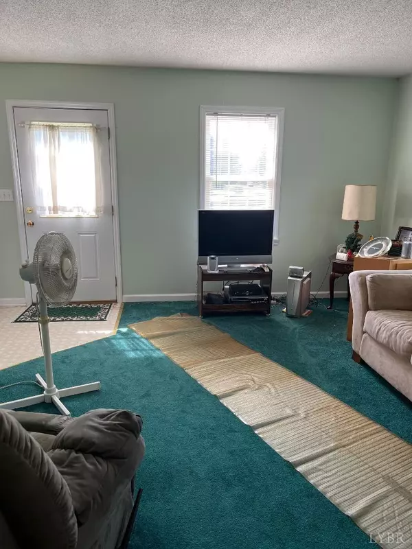 Nathalie, VA 24577,7084 Hunting Creek RD