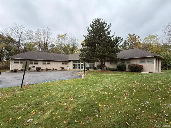 3380 Beecher RD, Flint, MI 48532