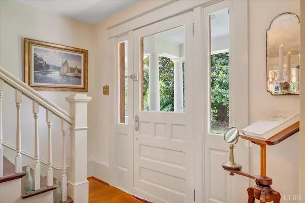 Roseland, VA 22967,785 Jonesboro RD