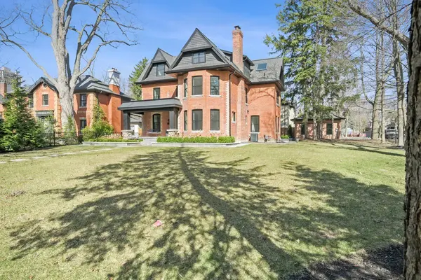 2187 Lakeshore RD, Burlington, ON L7R 1A5