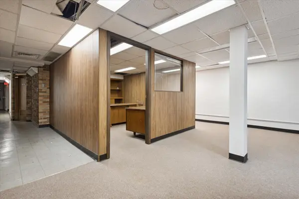 Niles, MI 49120,302 E Main ST #230