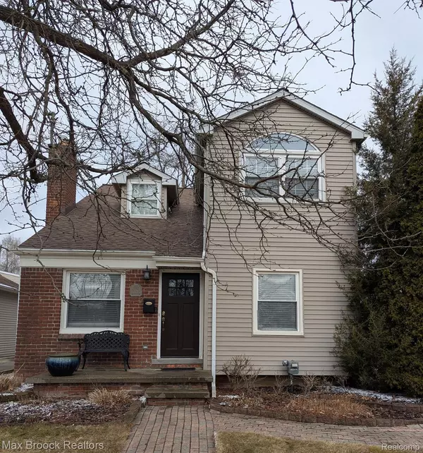 Birmingham, MI 48009,2209 WINDEMERE RD