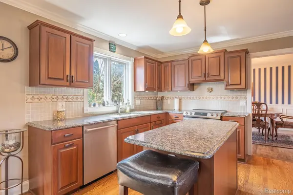 Plymouth, MI 48170,49035 QUAIL RUN DR S