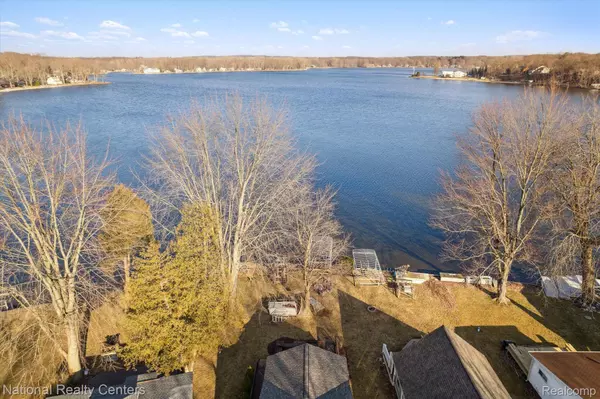 Pinckney, MI 48169,4807 DOWNING DR