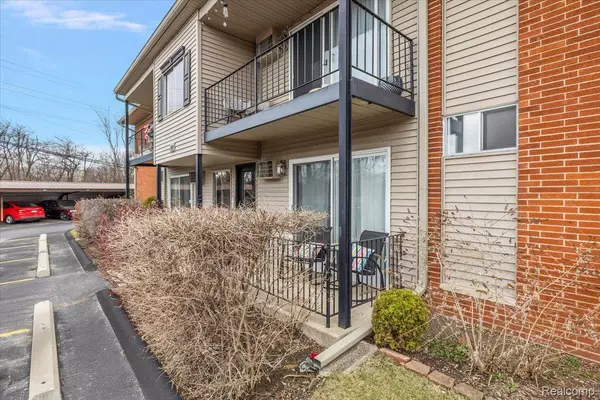 Royal Oak, MI 48073,3915 BENJAMIN AVE #1