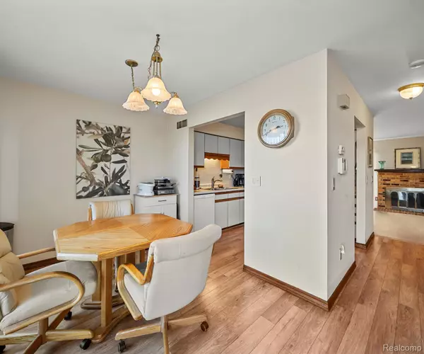 Southgate, MI 48195,17505 RALEIGH SQUARE DR