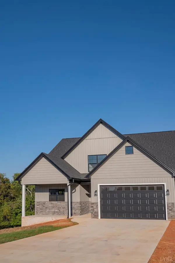 1130 Live Oak CT, Forest, VA 24551