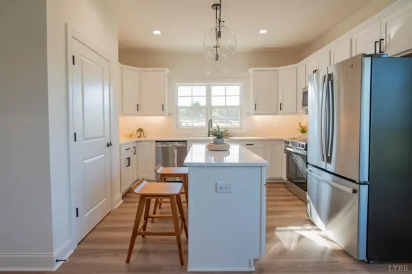 1130 Live Oak CT, Forest, VA 24551