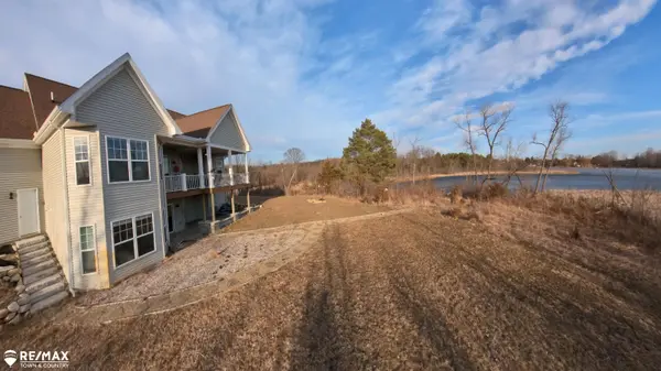 Fenton, MI 48430,1313 McCully LN