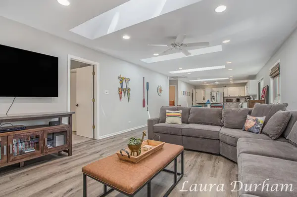 South Haven, MI 49090,7118 Maple AVE