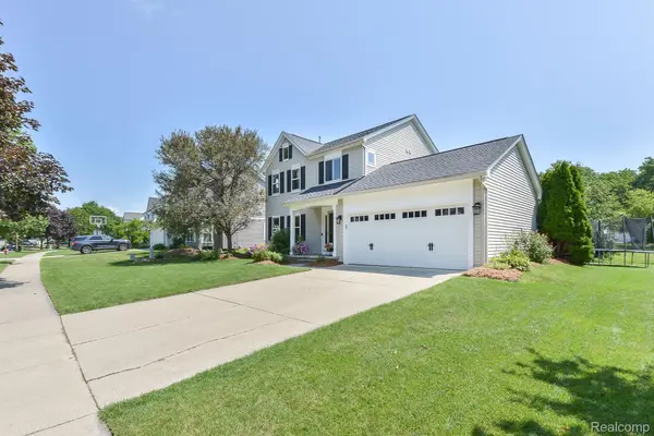 South Lyon, MI 48178,968 S PARKWOOD DR