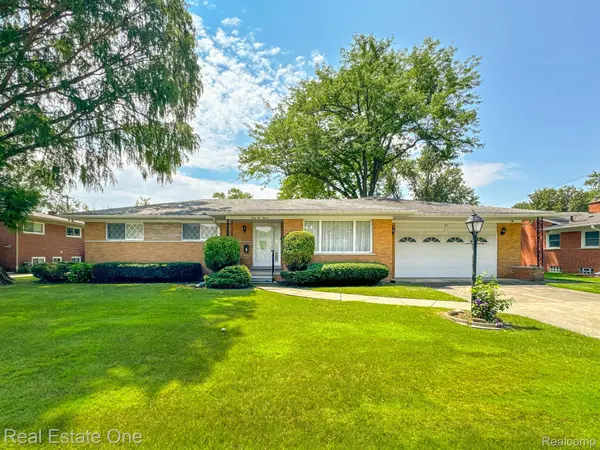 Royal Oak, MI 48073,4211 S FULTON PLACE