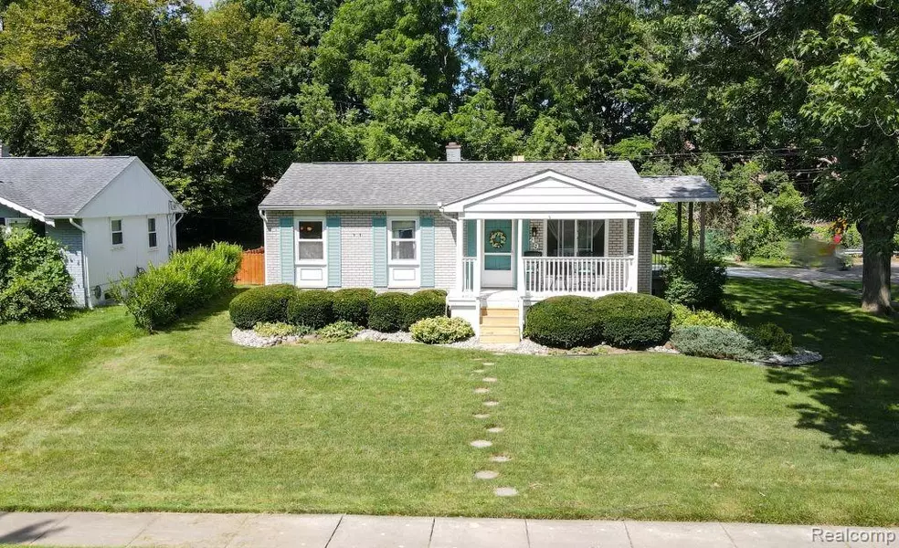 497 LYON BLVD, South Lyon, MI 48178