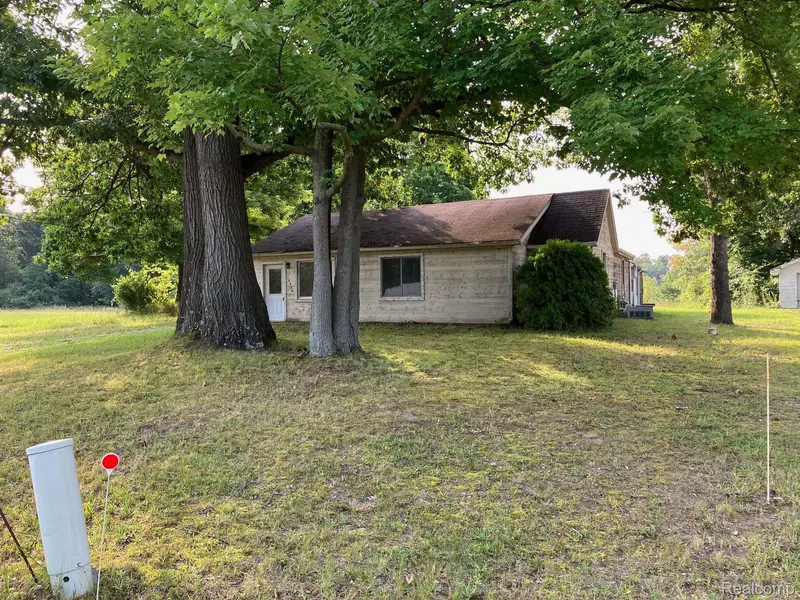 12088 DOANE RD, South Lyon, MI 48178