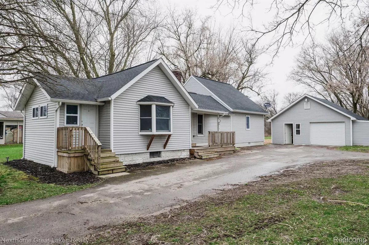 Davison, MI 48423,7143 LAPEER RD