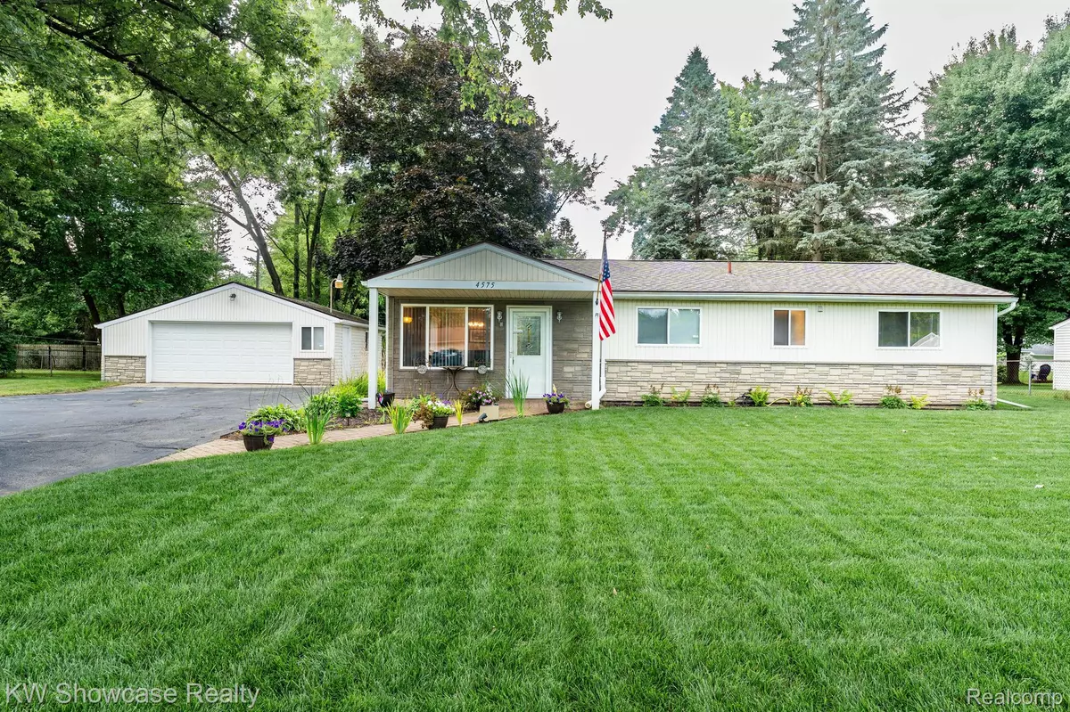 Clarkston, MI 48346,4575 OAKVISTA AVE